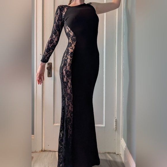 Dresses & Skirts - Elegant Black Lace Evening Dress